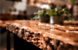 Natürliches Holz und Handwerk